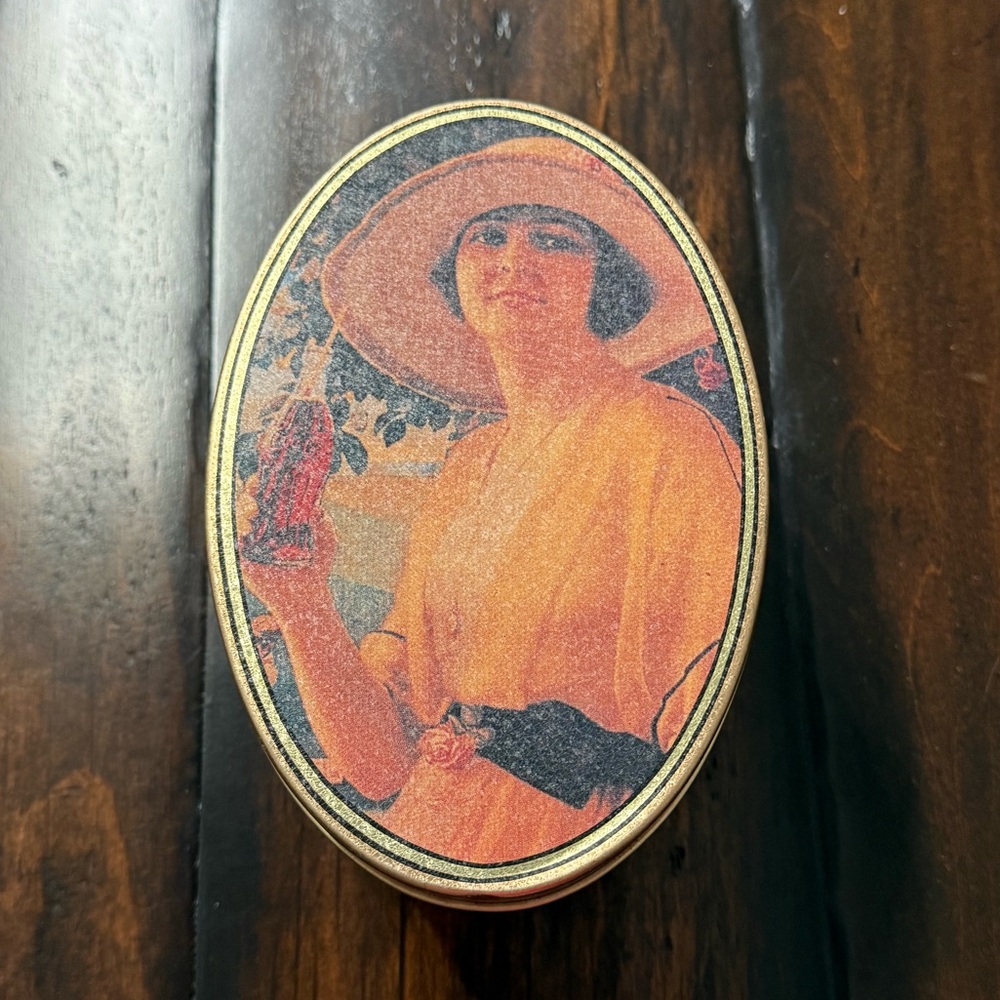 Vintage Coca Cola Oval Tin